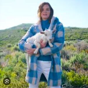 Sundance Glacier Glow coat in Chambray plaid